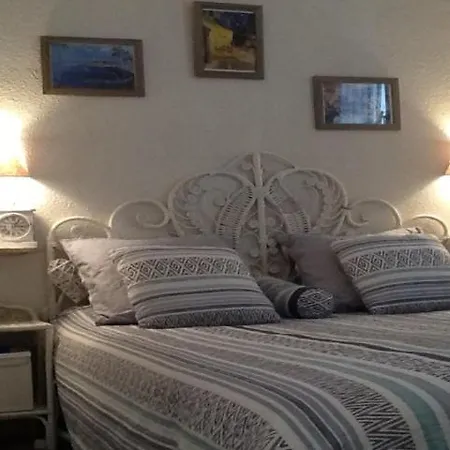 Villa 4 Pers, 1 Chambre, Terrasse, Piscine + Parking, Proche Plage - Ref Para138 *